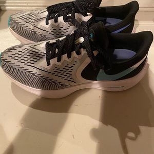 Nike tennis shoes
